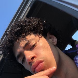 Meet your Posher, Aye